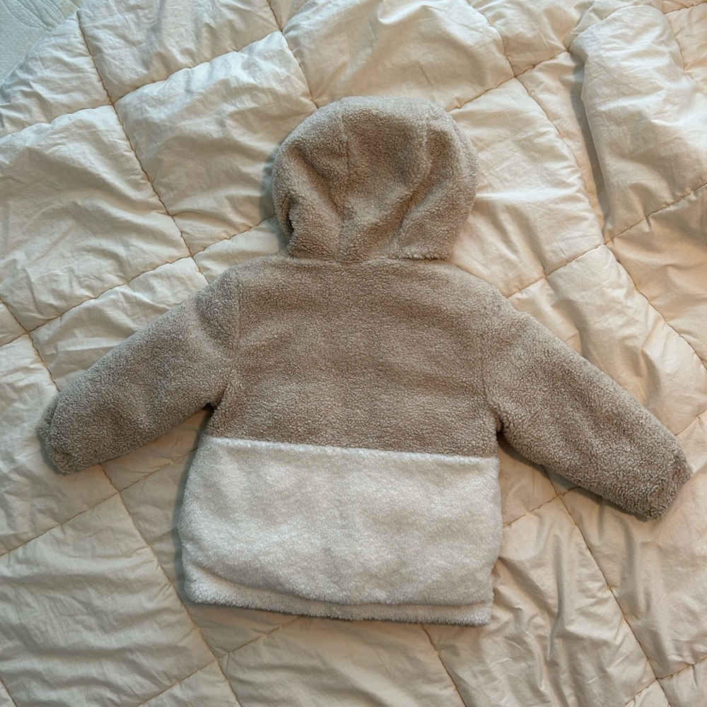 Reversible Kids Puffer Coat (4-5 years), excellent condition - Picture 4 of 5